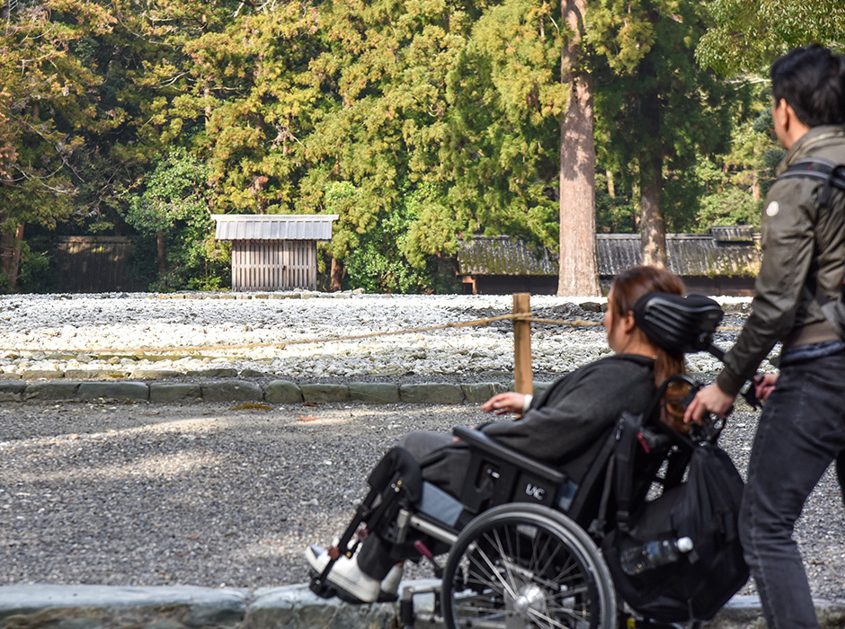 古殿地を前にすると、遷宮のスケールの大きさを感じられます。